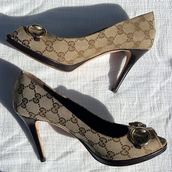 Gucci Beige GG Canvas Horsebit Peep Toe Pumps Heels size 38.size 8.🤎 - Picture 6 of 17